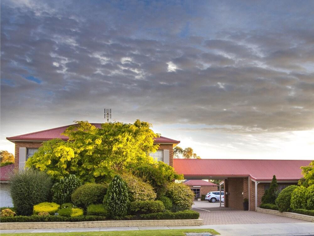 Colonial Motor Inn Bairnsdale Golden Chain Property Εξωτερικό φωτογραφία