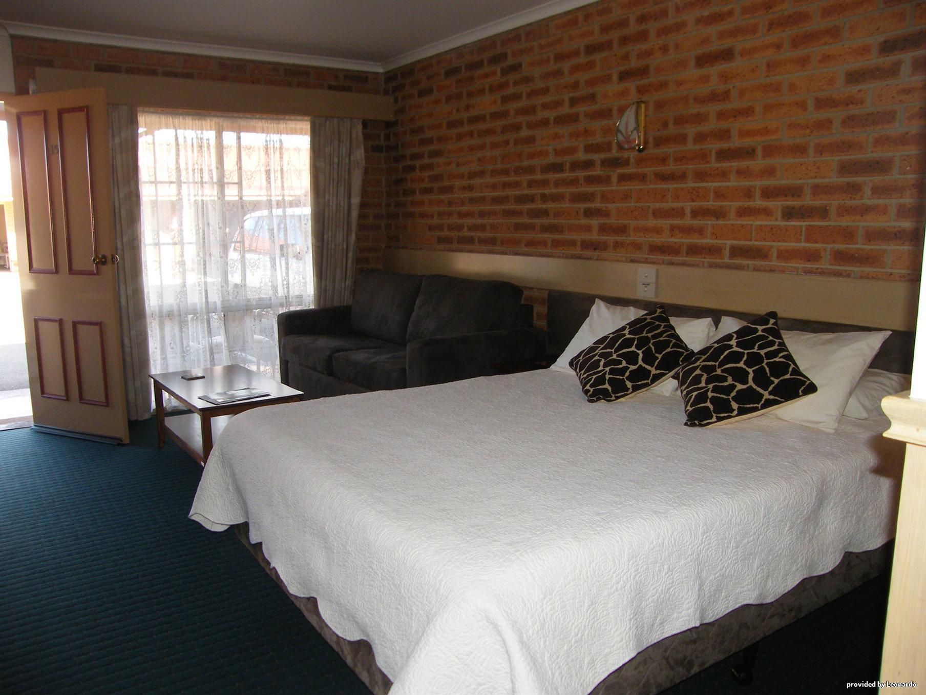 Colonial Motor Inn Bairnsdale Golden Chain Property Δωμάτιο φωτογραφία
