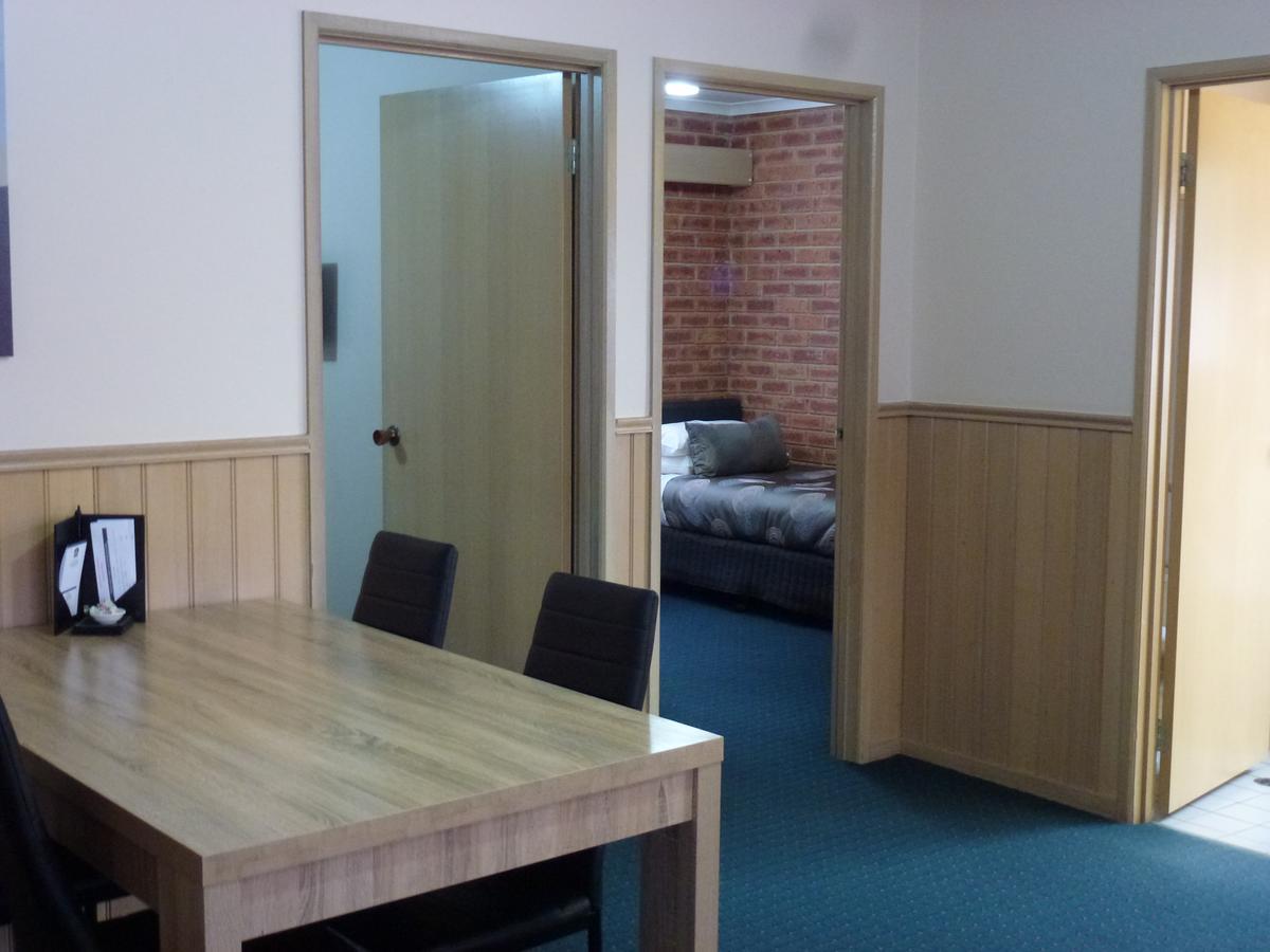 Colonial Motor Inn Bairnsdale Golden Chain Property Εξωτερικό φωτογραφία