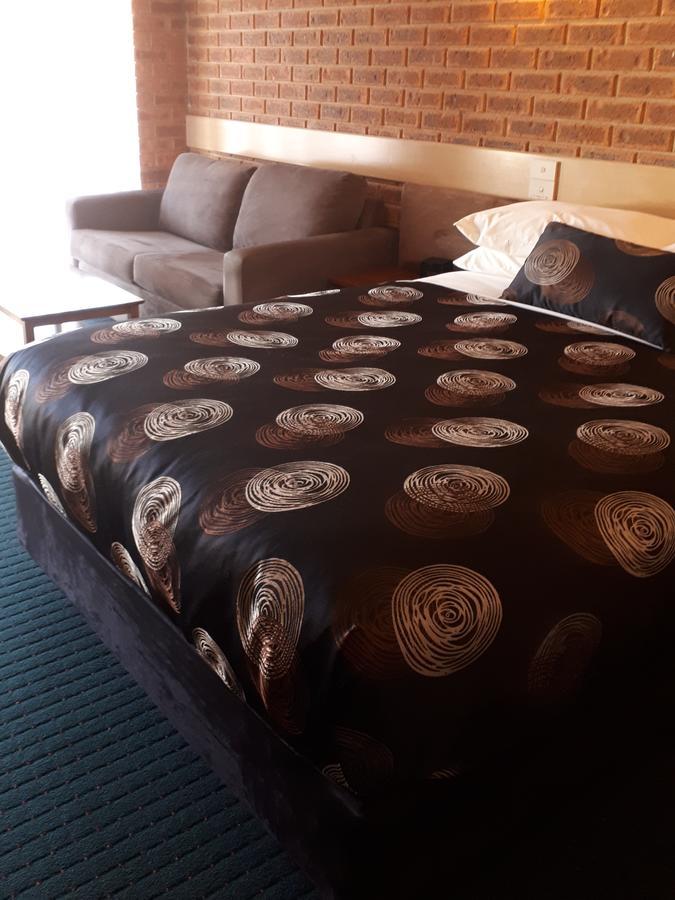 Colonial Motor Inn Bairnsdale Golden Chain Property Εξωτερικό φωτογραφία
