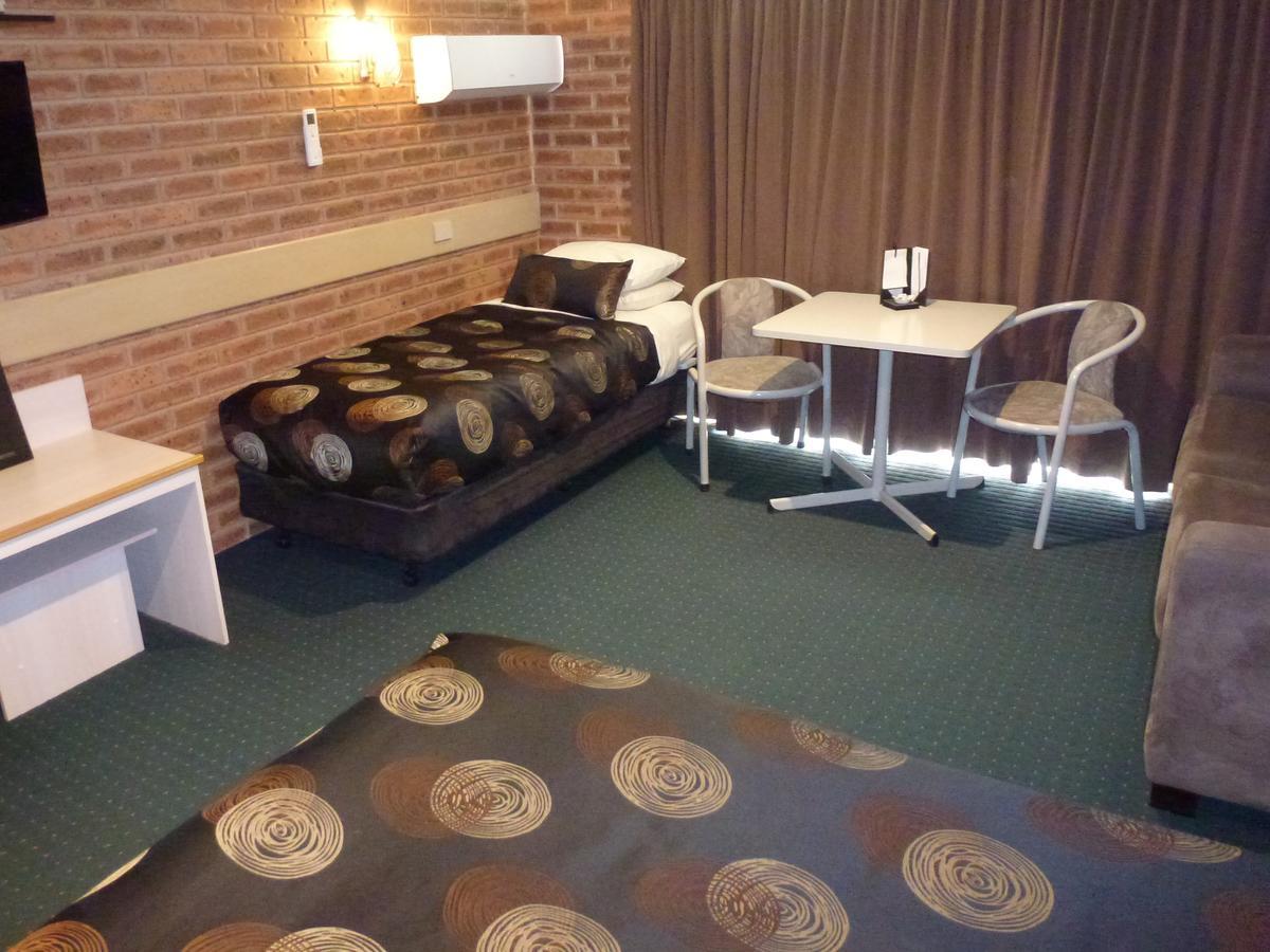 Colonial Motor Inn Bairnsdale Golden Chain Property Εξωτερικό φωτογραφία
