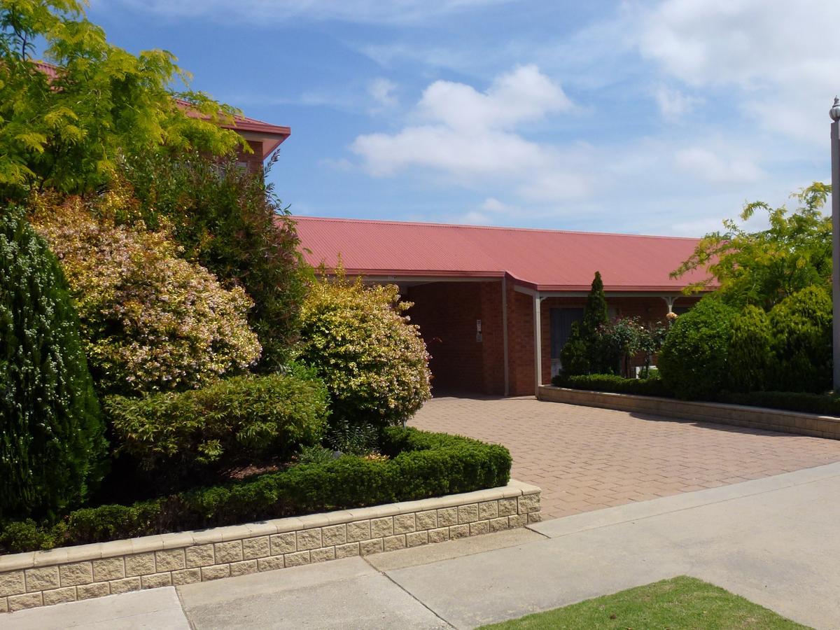 Colonial Motor Inn Bairnsdale Golden Chain Property Εξωτερικό φωτογραφία