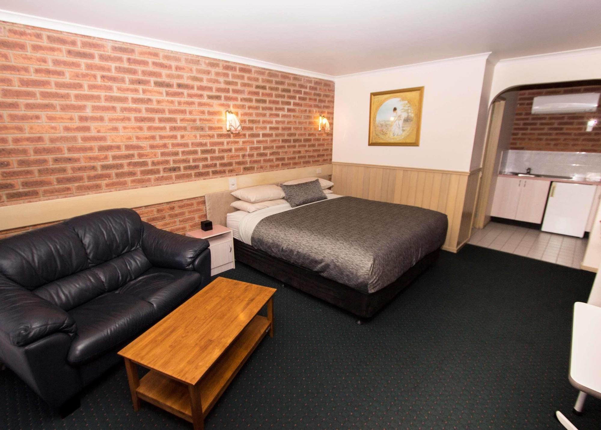 Colonial Motor Inn Bairnsdale Golden Chain Property Εξωτερικό φωτογραφία