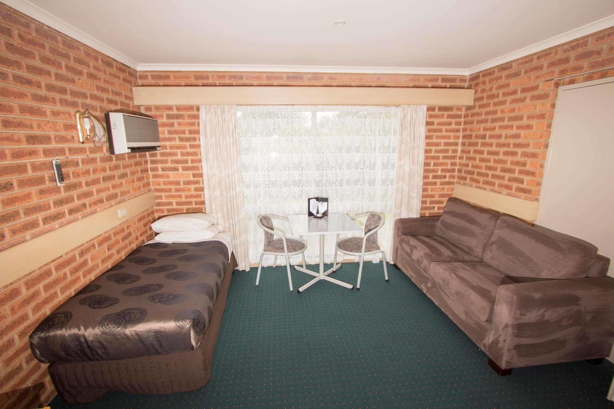 Colonial Motor Inn Bairnsdale Golden Chain Property Εξωτερικό φωτογραφία