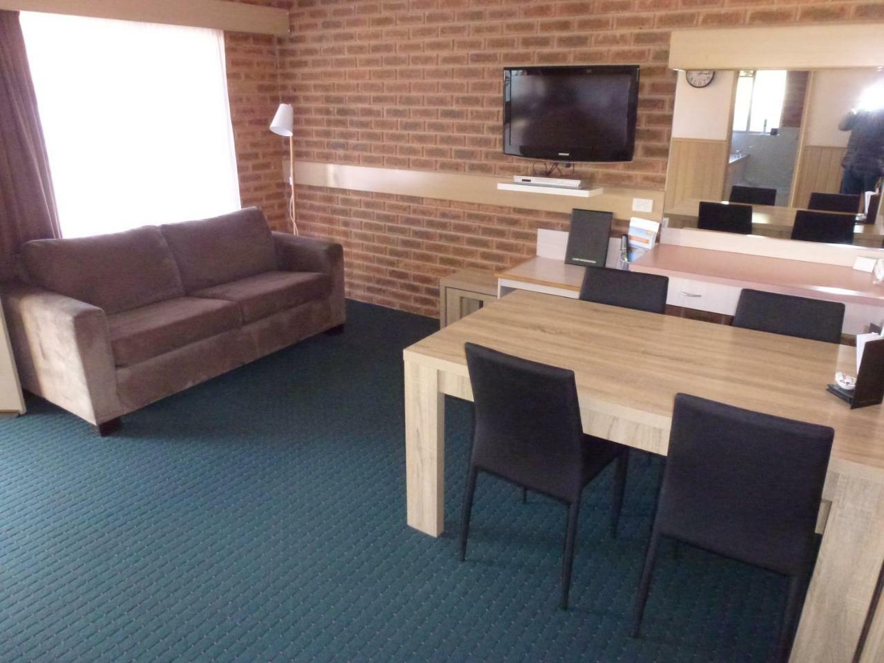 Colonial Motor Inn Bairnsdale Golden Chain Property Εξωτερικό φωτογραφία