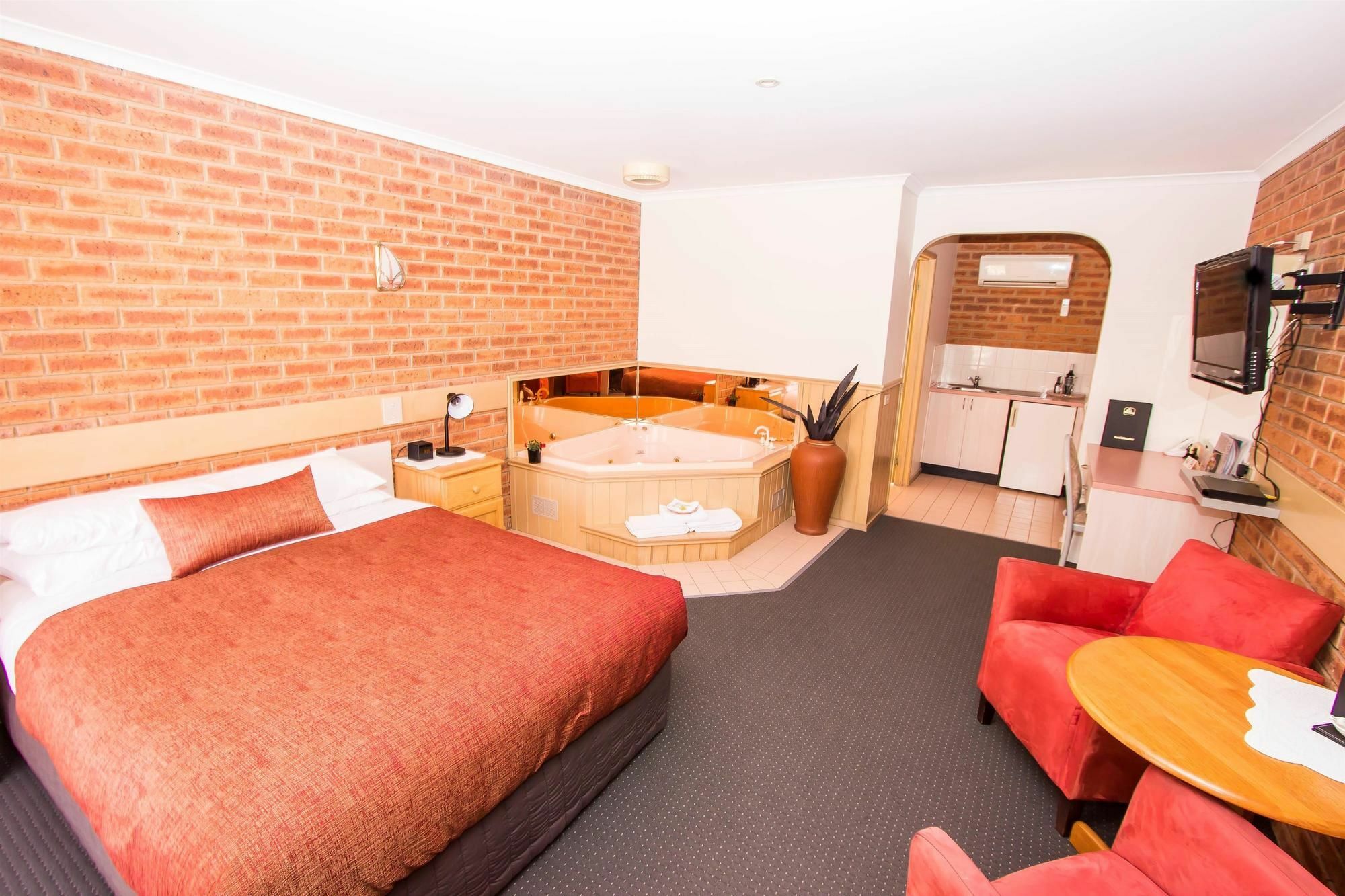 Colonial Motor Inn Bairnsdale Golden Chain Property Εξωτερικό φωτογραφία